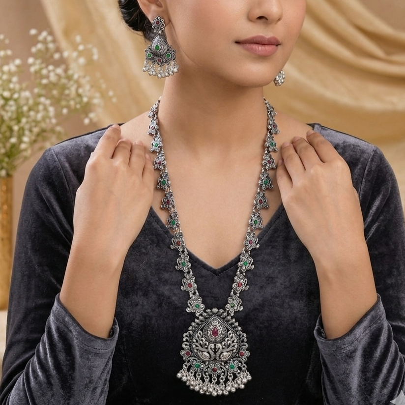 Oxodise long set with one pair of earrings and Necklace