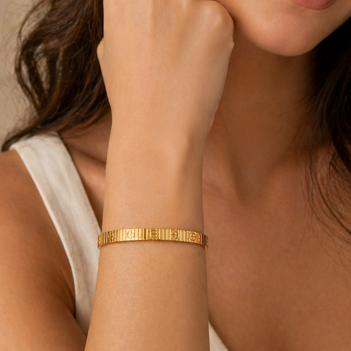 Anti Tarnish Golden Cartier Bracelet
